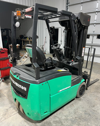 2018 Mitsubishi Forklift 48 Volts  Quad Mast 20’ Max Height