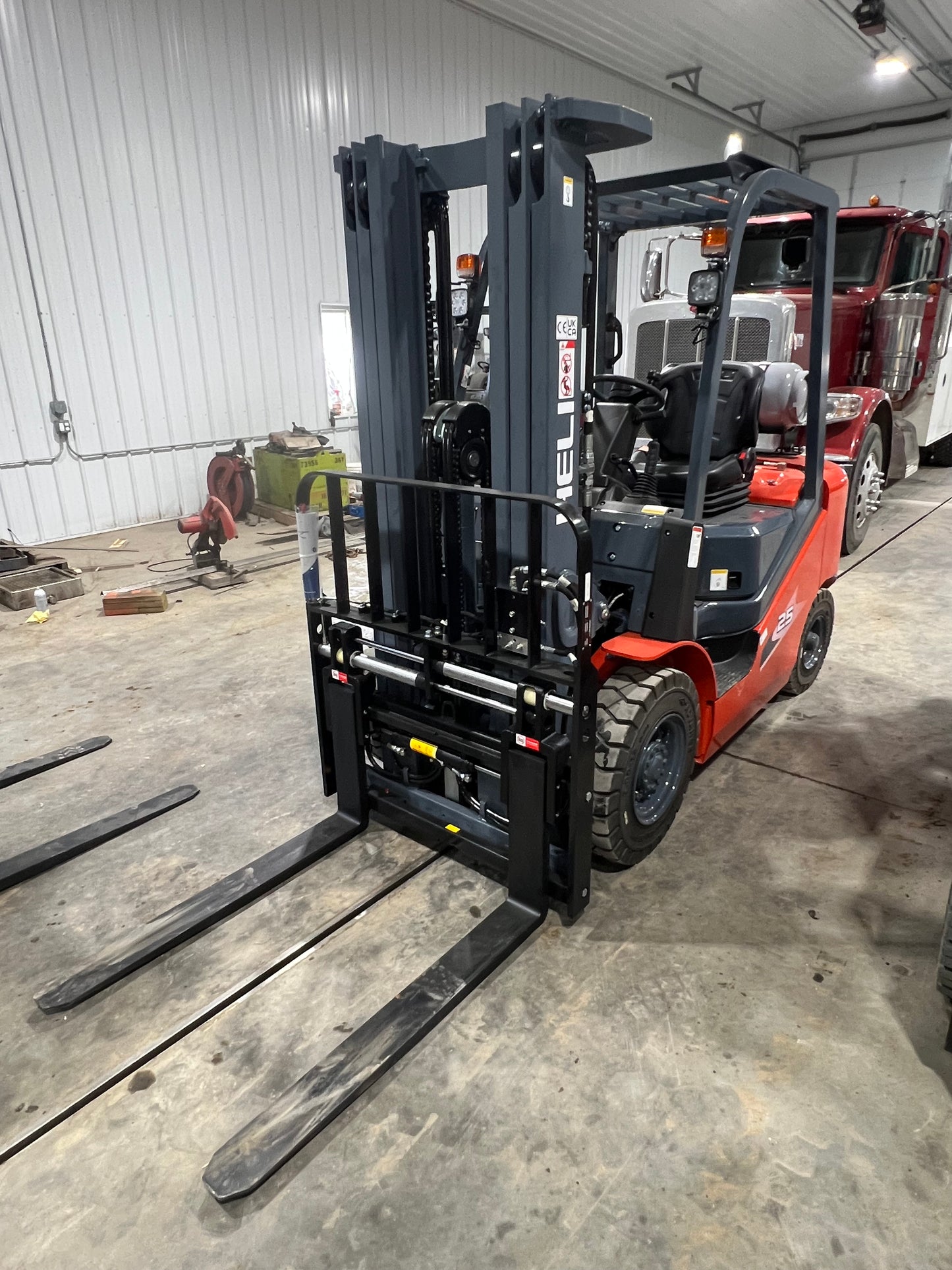 2026 Heli Forklift 5000lb Lift Capacity (Fork Positioner!!!