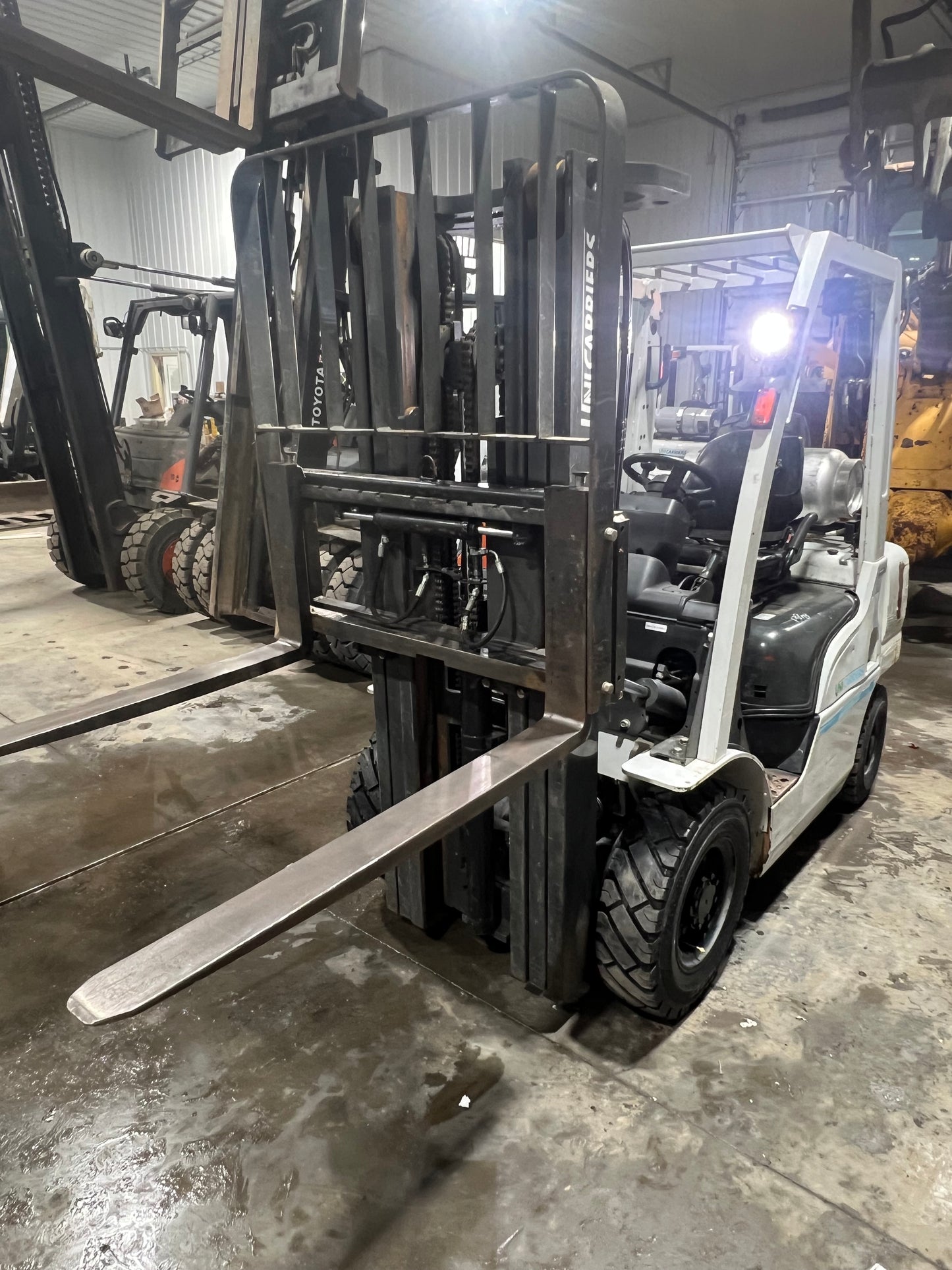 2022 Nissan Uni-Carrier Forklift