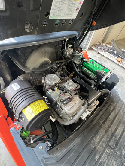 2022 Toyota Forklift (6500lb lift Capacity (Fork Positioner!