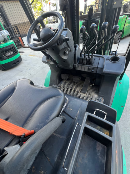 2021 Mitsubishi Forklift (6000lb Lift Capacity, Fork Positioner!