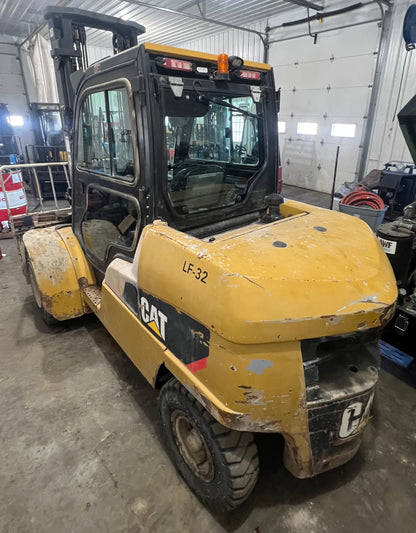 2011 Cat Forklift 12000lb Lift Capacity Fork Positioner