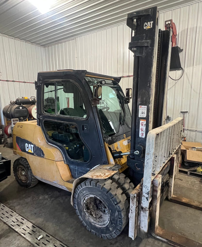 2011 Cat Forklift 12000lb Lift Capacity Fork Positioner